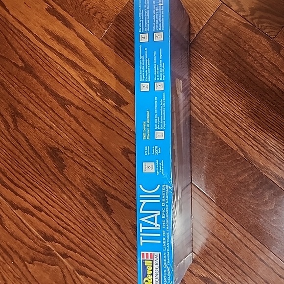 Revell Monogram TITANIC Plastic Model Kit - Picture 2 of 4
